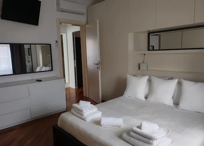 Manin Private Spa, Luxury Very Close To The Sea Apartman