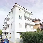 Apartment Manin Private Spa, Luxury Apartment Very Close To The Sea - Umbrella And Deckchair Included Pescara