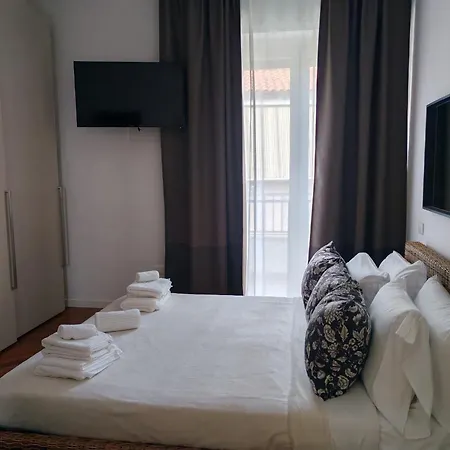 Manin Private Spa, Luxury Very Close To The Sea Апартаменты *