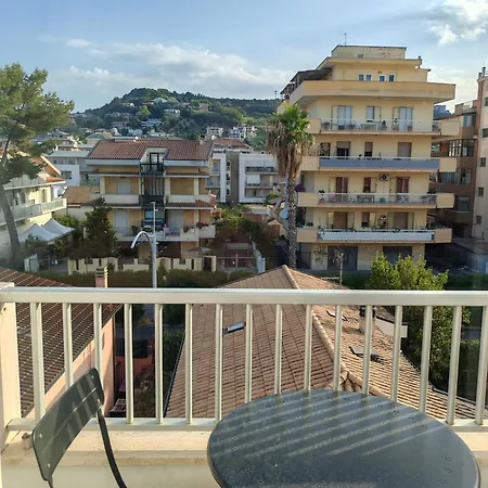 Manin Private Spa, Luxury Very Close To The Sea - Umbrella And Deckchair Included 아파트
