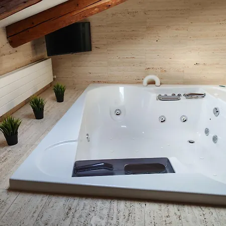 Manin Private Spa, Luxury Very Close To The Sea, With Umbrella And Deckchairs Included Apartment *