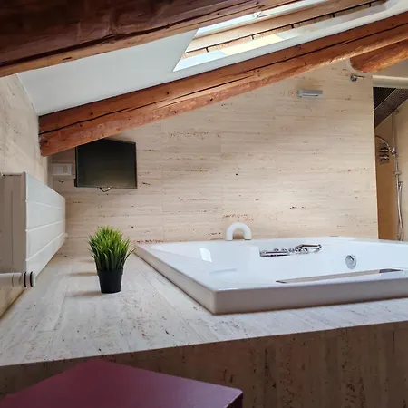Manin Private Spa, Luxury Very Close To The Sea, With Umbrella And Deckchairs Included Pescara