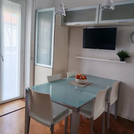 Manin Private Spa, Luxury Very Close To The Sea, With Umbrella And Deckchairs Included Apartment Pescara