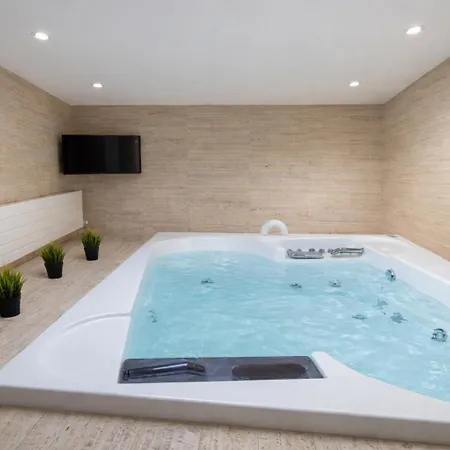아파트 Manin Private Spa, Luxury Very Close To The Sea - Umbrella And Deckchair Included
